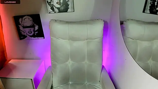 SamanthaRoldaan webcam