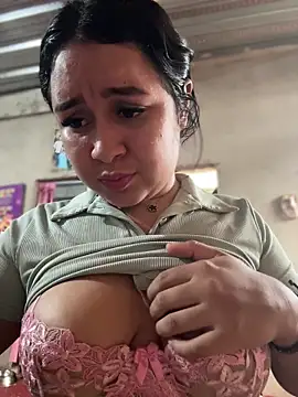 Pretty_Isadora webcam