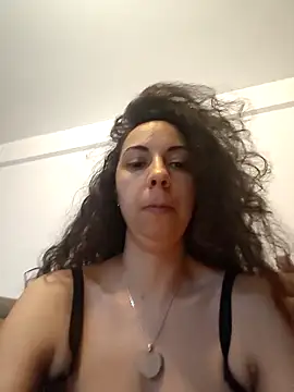 naughty69curls webcam