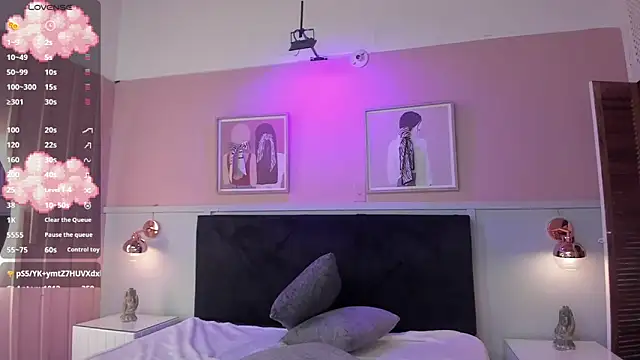 elodie_walker webcam