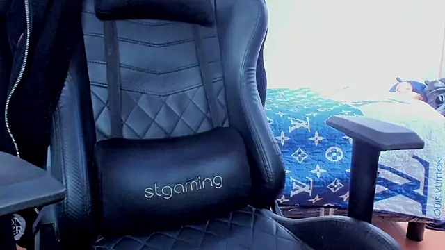 tommy_bred - Tommy_Bred's free webcam - UK Sex Cams