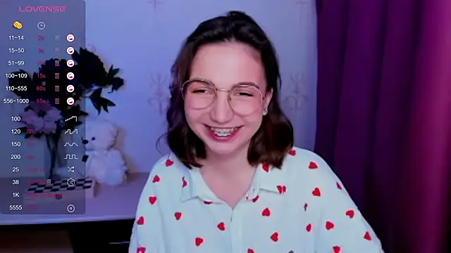 KindHazelHere_ webcam