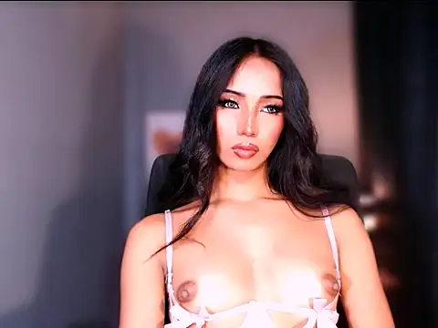 xUrGoddess_islaCumsAlotx webcam