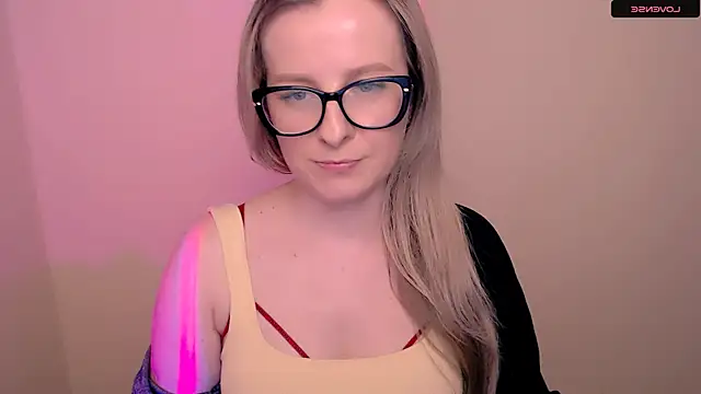 AnnePeach webcam