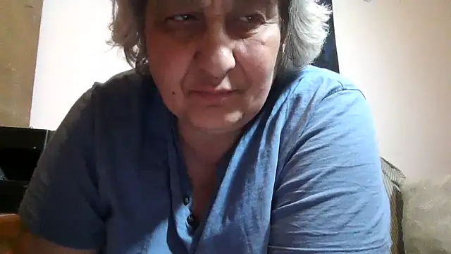 ExquisiteMature webcam