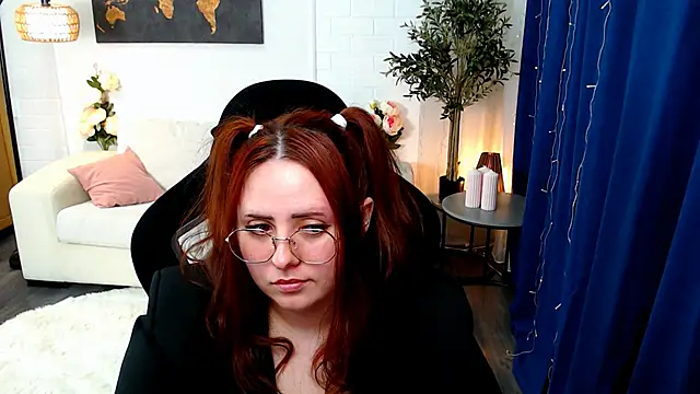 Hennessy_bunny webcam