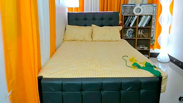 hotjessieempress webcam