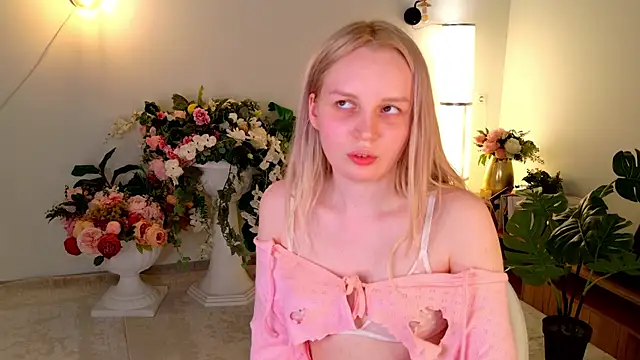 Beatrica_Klein webcam