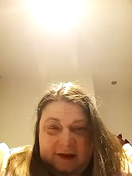 HotHornyEmmaX webcam