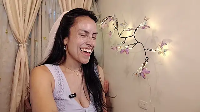 Bella_Exhibition webcam