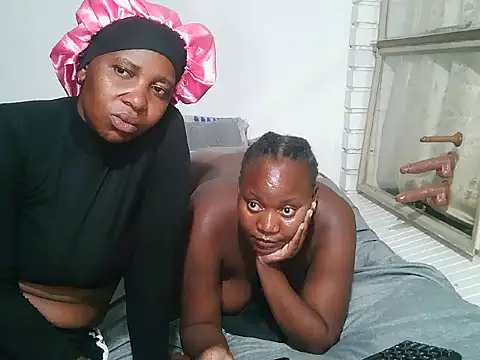 SweetHotPussy_99 webcam