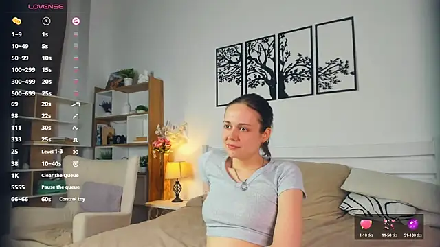 MalvinaTrafford webcam