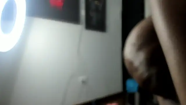 naughty_bigass webcam