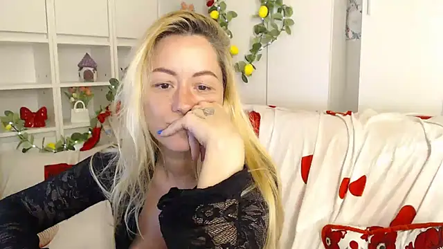 _karolynesyera_ webcam