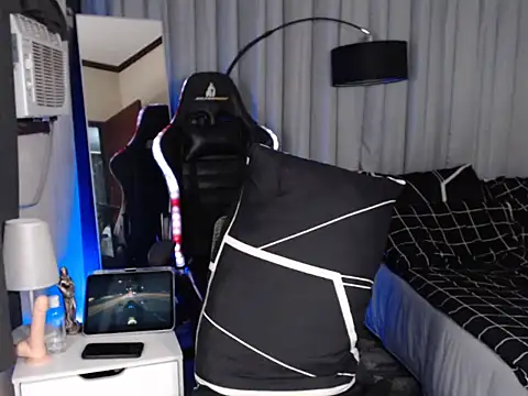 alexsuckable01 webcam