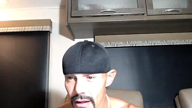 ThickD2C live sex cam