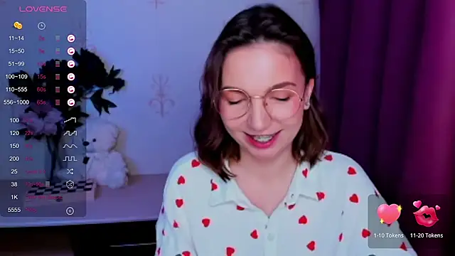 KindHazelHere_ webcam