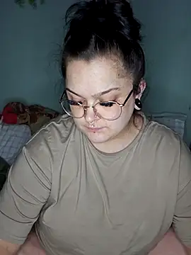 Saucy-Serenity webcam