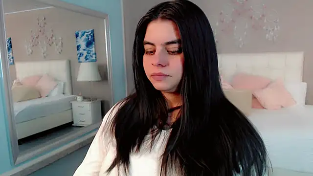 _Maddison_Ivanova_ webcam