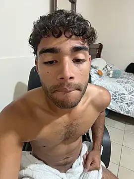 its_alejandro27 webcam