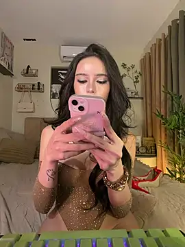 Preview Hollywood_Girl