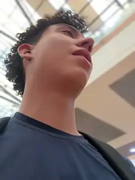 yoursexyjose live sex cam