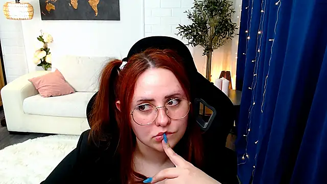 Hennessy_bunny webcam