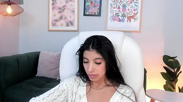 Tiffany_Low webcam