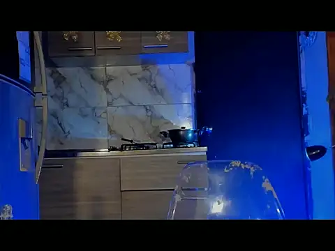 aprille15 (F young) - ride dildo