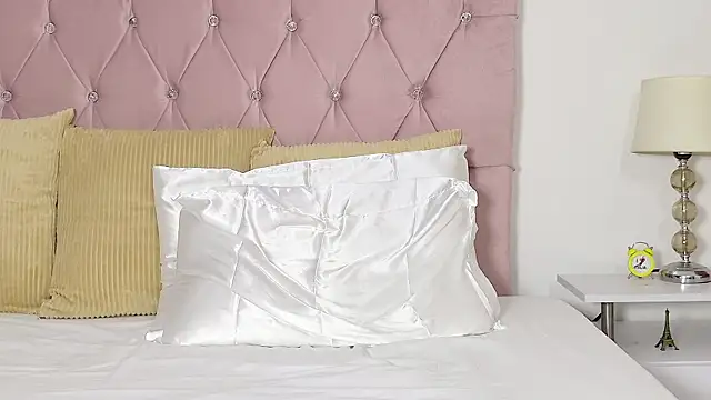 katrinaclarks live sex cam