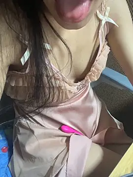 Mina048 webcam