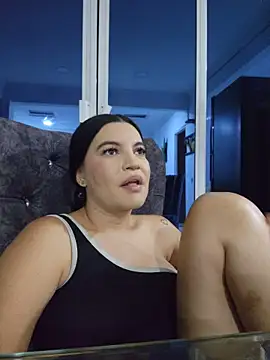 Pretty_Julieta webcam