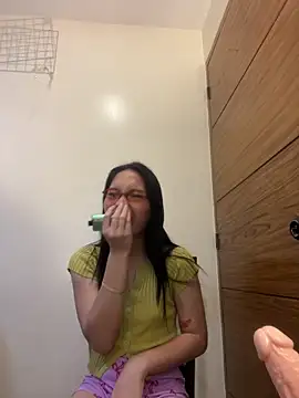 goddess_athena69 (T teen) - cum in public