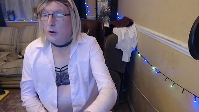 cuminmyknickers webcam