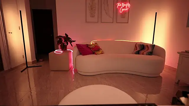 goddessjuliabangs webcam