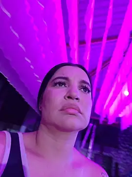 Pretty_Julieta webcam