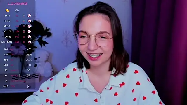 KindHazelHere_ webcam