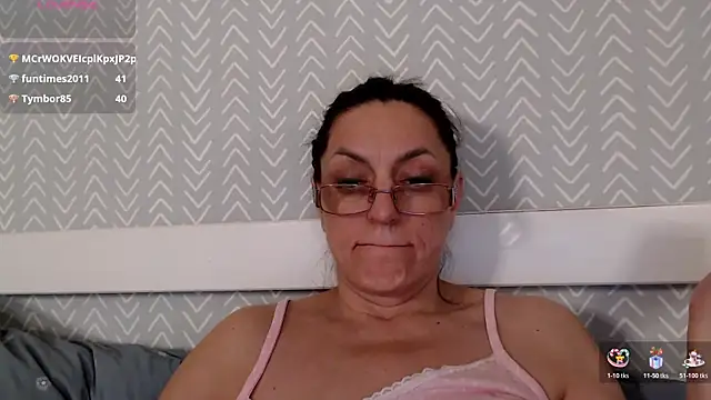 Vivian-Alluring webcam