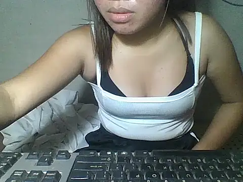 Skinny_PinayGirljust18 webcam
