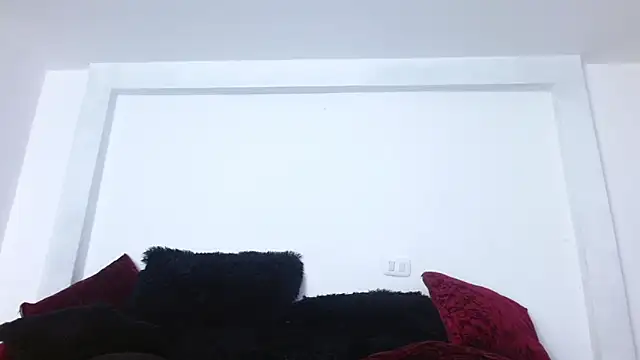 caroline_spanky (T young) - Lets  Stroke till cum guys !