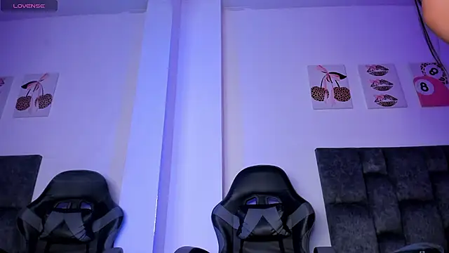 kittymonroe1 (F teen) - ride my dildo for 5min