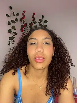 Daphnne_Curly webcam