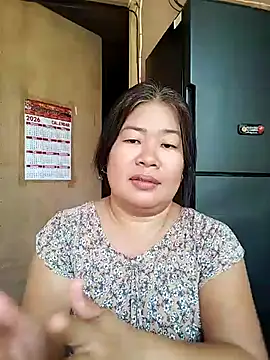 Lovelywoman43 webcam