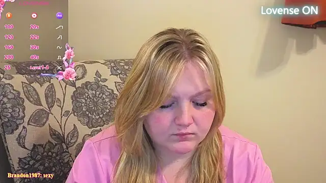 PhatAssBlond live sex cam