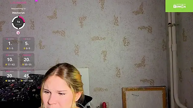 excited-kristi webcam