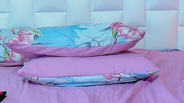 hornybarelylegalgirl webcam