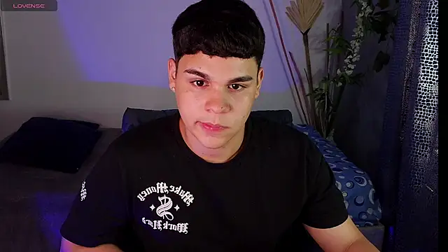 eithan_jonnes webcam