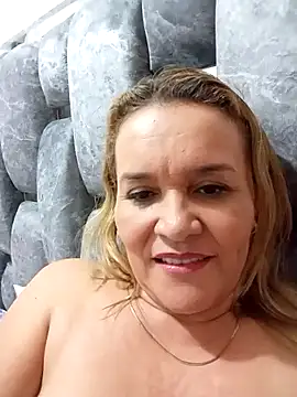 charlotte_milf30 webcam