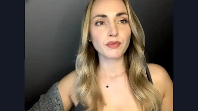 ScarlettSensitive webcam