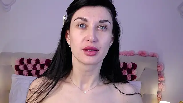 AriannaCruise webcam